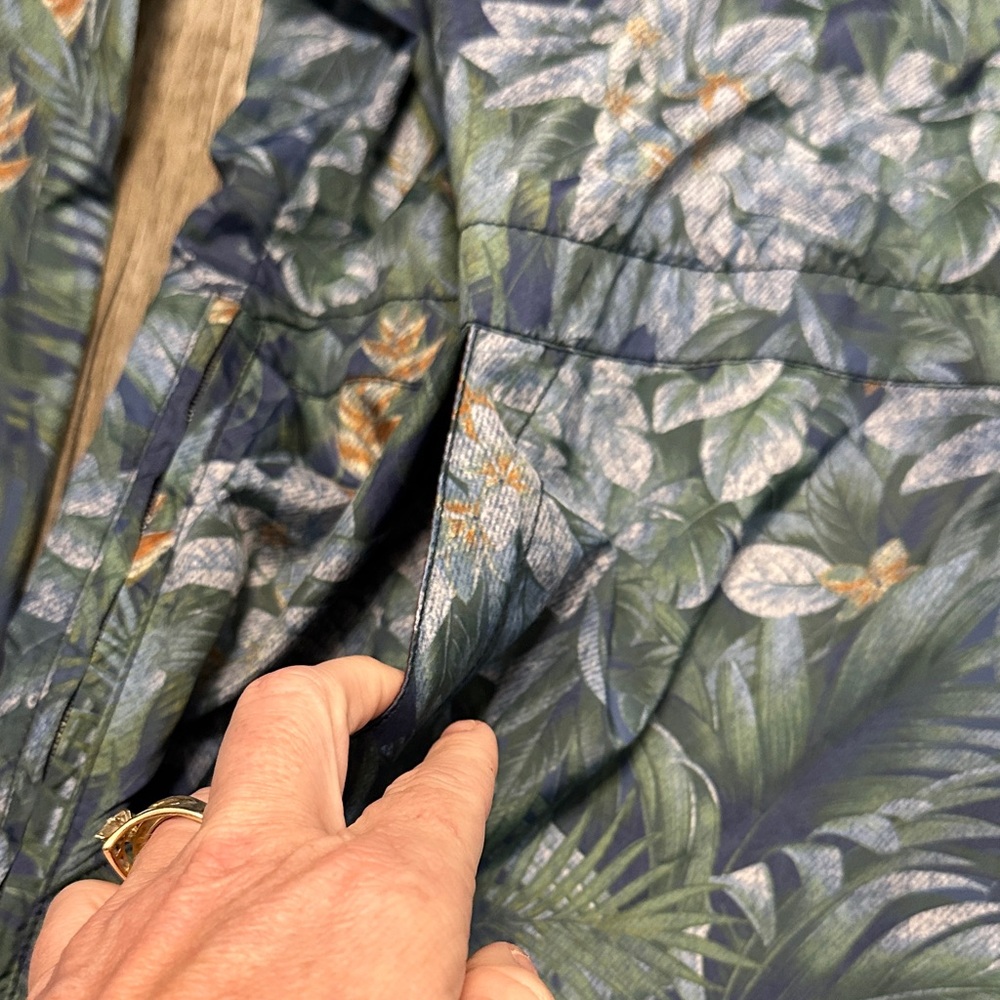 Tommy Bahama Botanical Beach Popover Dockside Blue. NWT! - Picture 5 of 16